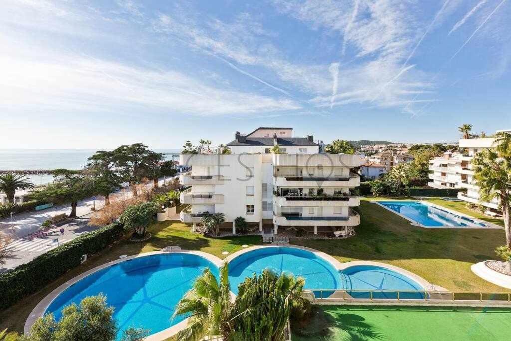 Апартаменти Sitges Arena Dos Piscinas Frente Al Mar Екстер'єр фото